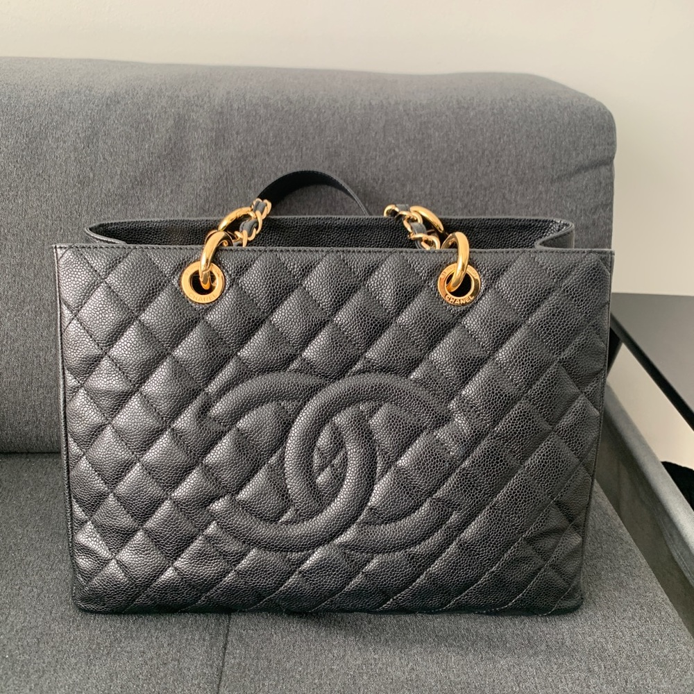 Rare Chanel (GST) Grand Shopping Tote in Caviar